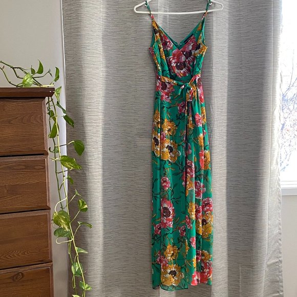 NWOT Guess Floral-Print Wrap Romper - Picture 2 of 11